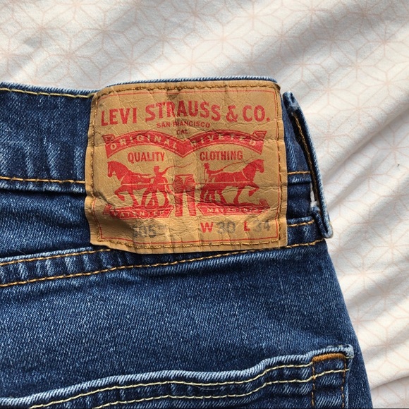 Levi’s 30x34 Medium Wash - Picture 7 of 12